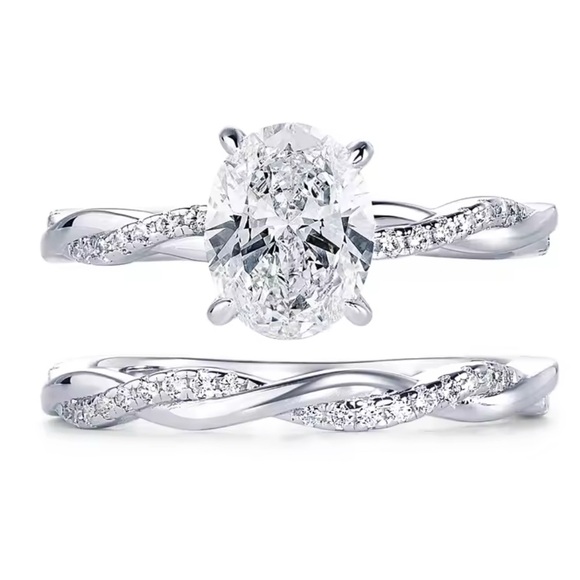 2.0 Carat Moissante Engagement Ring - Picture 1 of 5